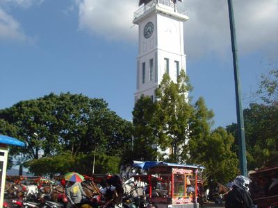 Akhir Pekan Meriah di Pelataran Jam Gadang, Bukittinggi