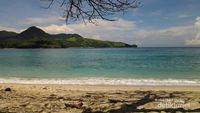 Akhir Pekan yang Tenang di Pantai Maluk, Sumbawa