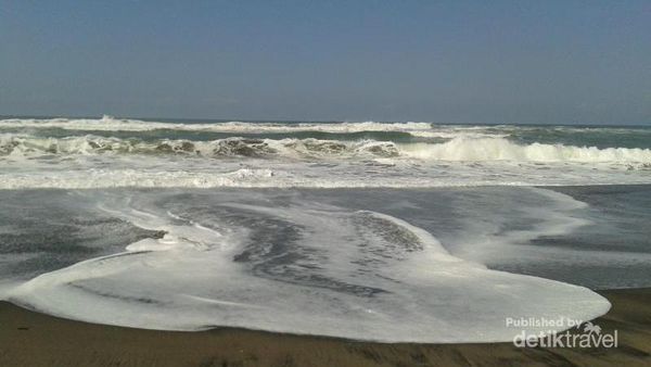 Akhir Pekan, Yuk Kunjungi Parangtritis di Cianjur Selatan