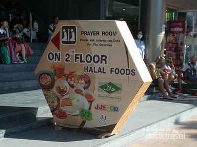 Aneka Kuliner Halal di Chatuchak Market, Bangkok