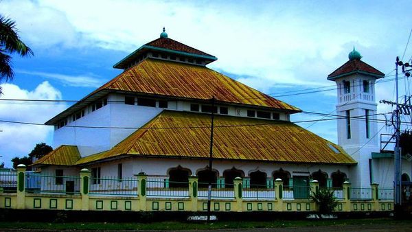 Aneka Masjid Keren di Timur Indonesia