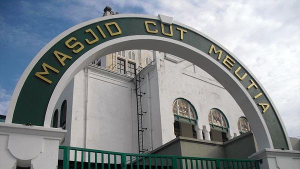 Antiknya Bangunan Masjid Cut Meutia, Menteng