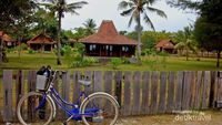 Asyiknya Bersepeda di Pulau Tanpa Kendaraan Bermotor