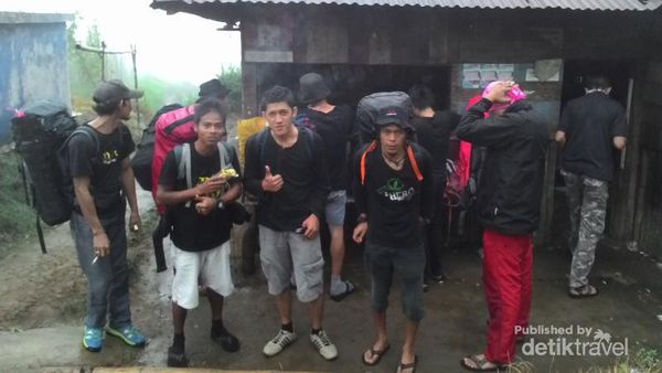 Asyiknya Mendaki Gunung Tandikat di Sumatera Barat