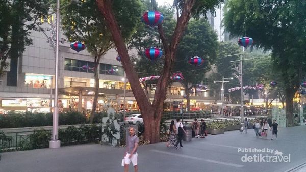 Asyiknya Solo Traveling di Singapura