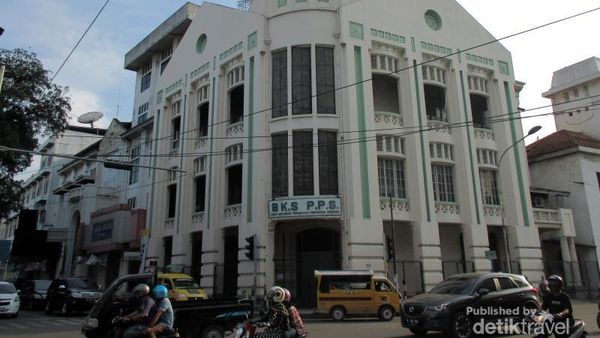 Avros, Gedung Warisan Belanda di Medan