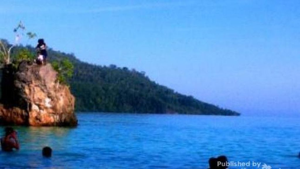 Bambarano, Pantai Perawan di Sulawesi Tengah Bambarano, Pantai Perawan di Sulawesi Tengah