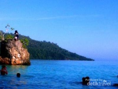 Bambarano, Pantai Perawan di Sulawesi Tengah