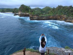Batu Bengkung yang Indah Banget!