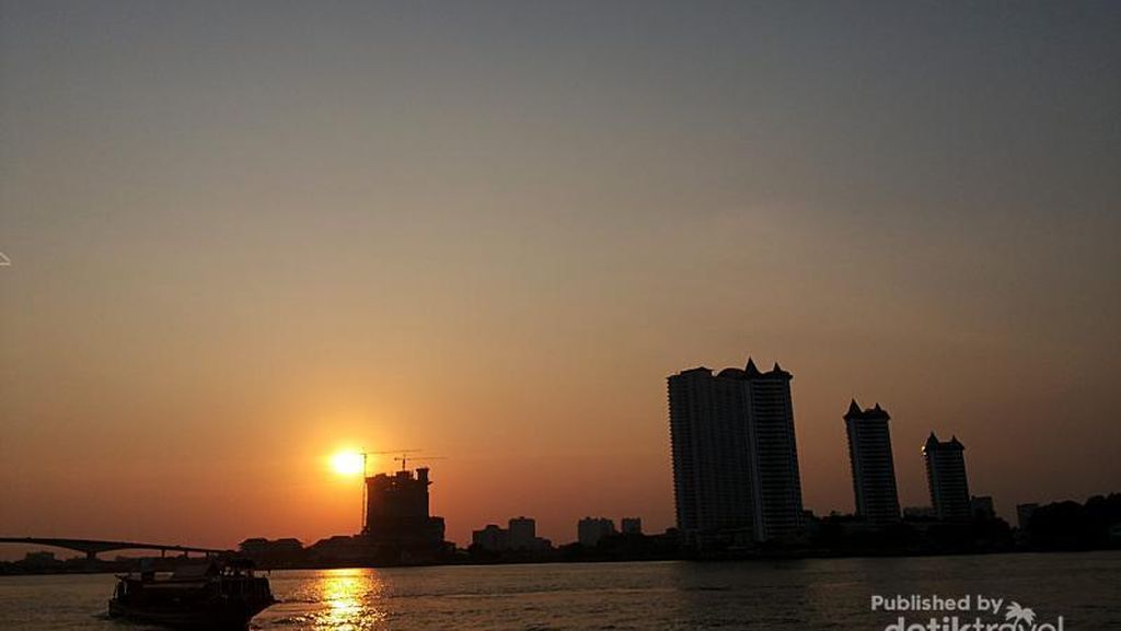 Beda! Menikmati Senja di Asiatique Bangkok Beda! Menikmati Senja di Asiatique Bangkok