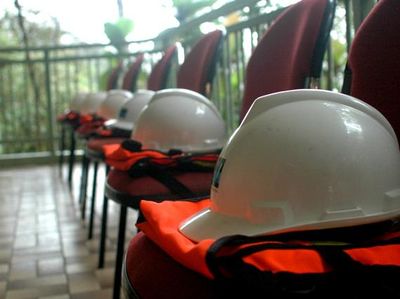 Begini Rasanya Sehari Jadi Penambang Emas