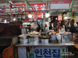 Begini Suasana Pusat Kuliner Tradisional di Korea Selatan