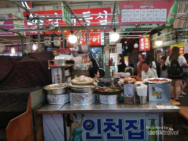 Begini Suasana Pusat Kuliner Tradisional di Korea Selatan