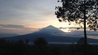 Belajar Mendaki di Gunung Papandayan