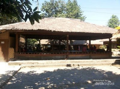 Belajar Menenun Bareng Suku Sasak di Desa Sade, Lombok