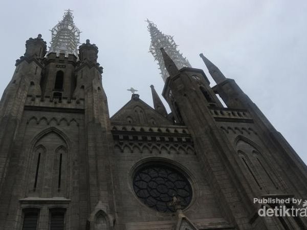 Benda-benda Bersejarah di Gereja Katedral Jakarta
