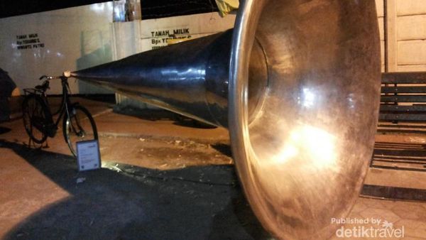 Beragam Instalasi Seni Keren di Jalan Mangkubumi, Yogyakarta