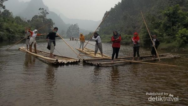 Berakit-rakit ke Hulu Kapalo Banda Taram