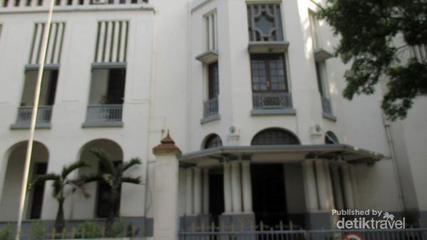 Berbagai Sisi Gedung Peninggalan Belanda di Medan