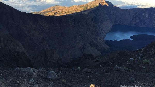 Berbagai Sisi Memesona Gunung Rinjani