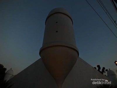 Berburu Foto Sunset di Benteng Keraton Yogya