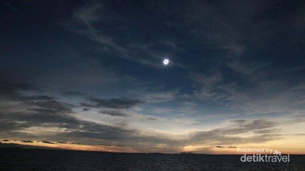 Berburu Gerhana Matahari Hingga ke Negeri Laskar Pelangi