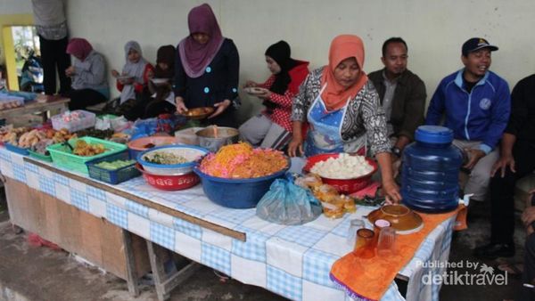Berburu Kuliner Pagi Di Pasar Paya Ilang Takengon, Aceh