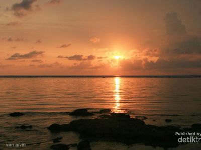 Berburu Sunset Indah di Ujung Genteng, Sukabumi