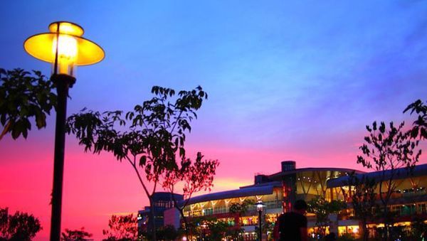 Berburu Sunset Spektakuler di Kawasan Bintaro, Tangsel