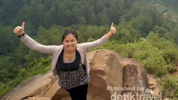 Berdiri di Tebing Keraton, Serasa Melayang di Atas Bandung