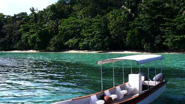 Bersantai di Raja Ampat Dive Resort
