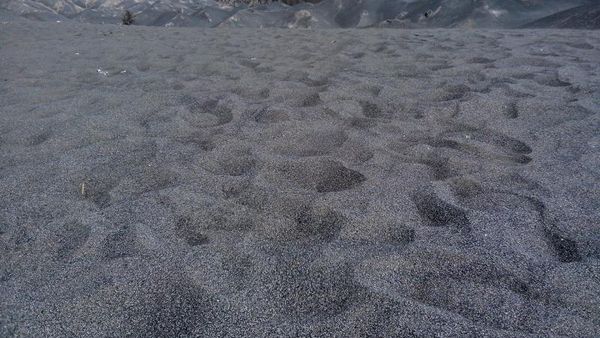 Bisikan Cinta di Pasir Bromo