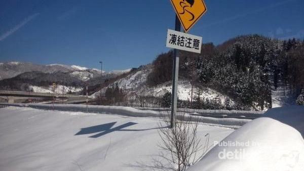 Brrr! Salju Dingin di Takayama, Jepang