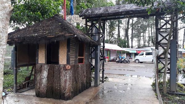 Buang Penat Kamu di Telaga Menjer yang Tenang & Damai