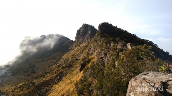 Bukan Gunung Lancip, Ini Keindahan Asli dari Sumbing