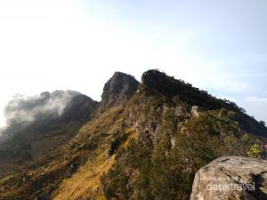 Bukan Gunung Lancip, Ini Keindahan Asli dari Sumbing
