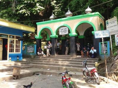 Bulan Ramadan, Saatnya Wisata Ziarah ke Goa Pamijahan