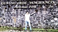 Byur! Rasakan Segarnya Air Terjun Pangrango