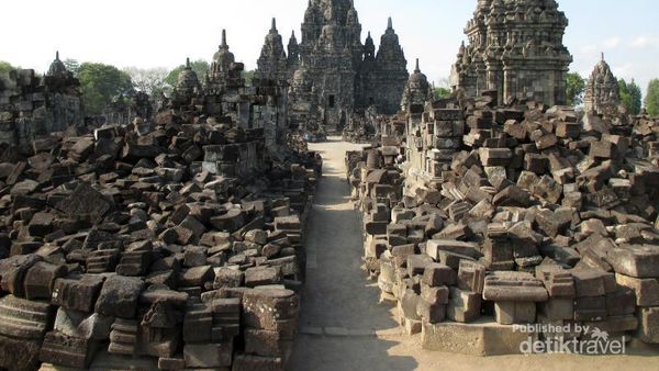 Candi Terbesar Kedua Indonesia Setelah Borobudur, Sewu