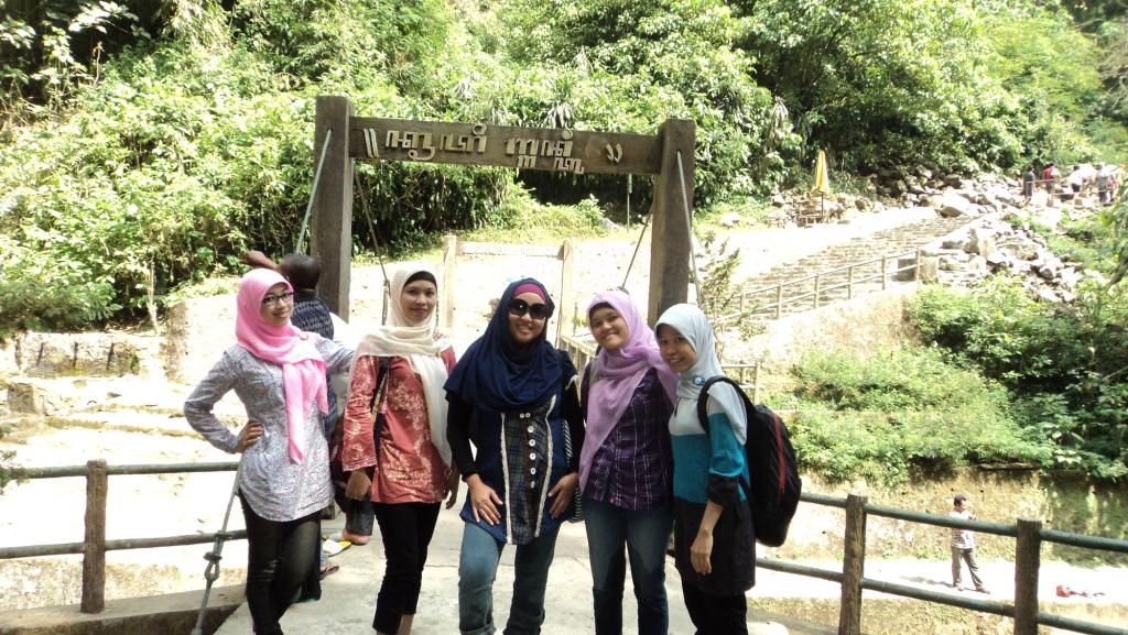 Cantiknya Air Terjun Grojogan Sewu Cantiknya Air Terjun Grojogan Sewu