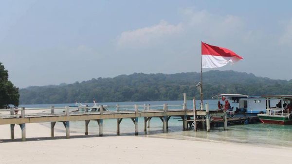 Cantiknya Pulau Peucang di Taman Nasional Ujung Kulon