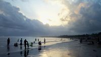 Cantiknya Sore di Pantai Pangandaran