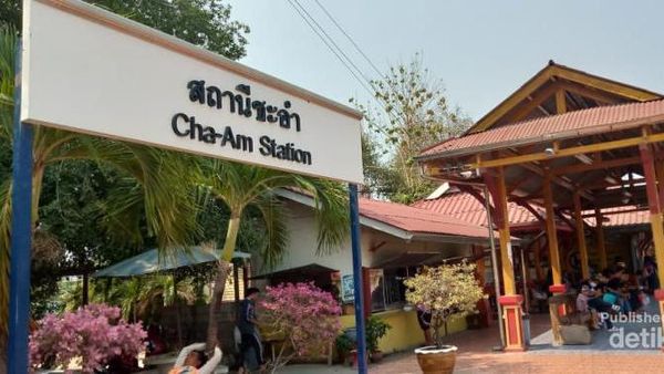 Cha Am Railway Stasion, Stasiun Tua yang Memikat di Bangkok