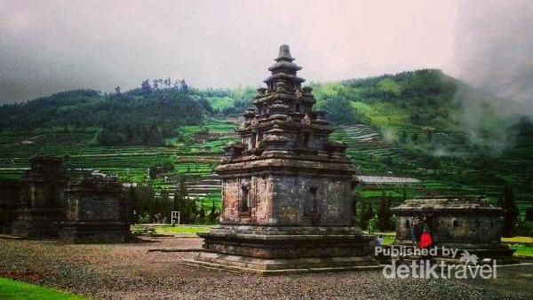Damainya Suasana di Candi Arjuna