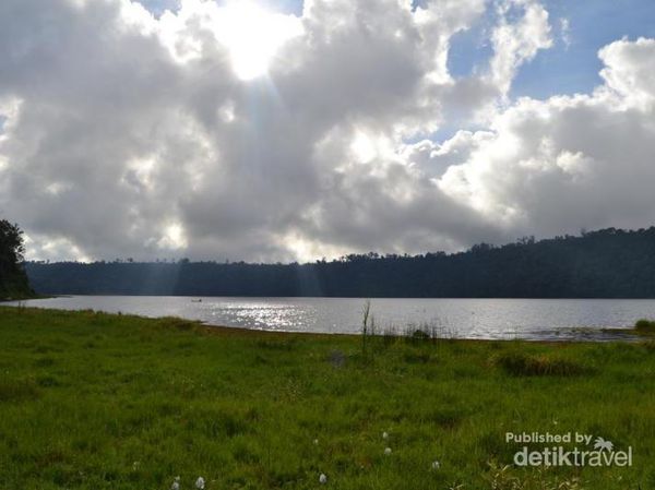 Danau Buyan, Tempat Kemping Asyik di Bali