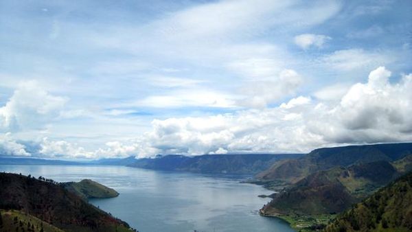 Danau Toba dan Air Terjun Sipiso-Piso