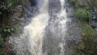 Dekat Tebing Karaton, Ada Air Terjun Pemberi Kesuburan