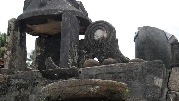 Desa Adat Hilisimaetano