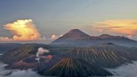 Disapa Cantiknya Mentari Pagi di Bromo