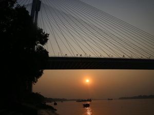 Eksotisnya Sunset di Kolkata